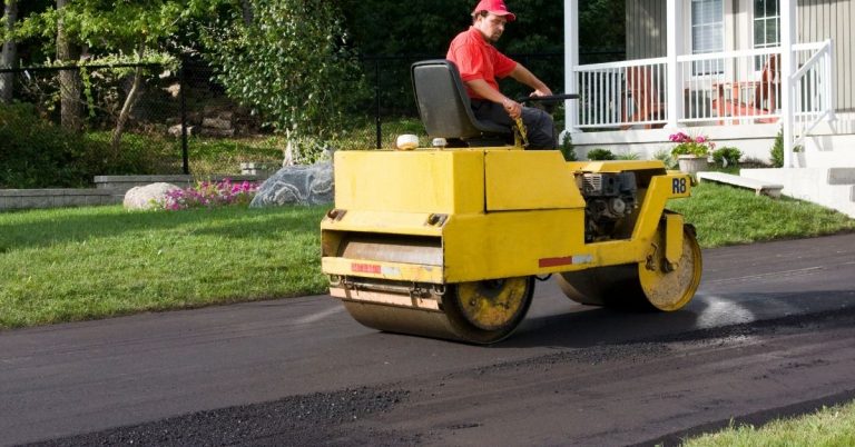 Asphalt Sealing A Driveway Costs Pros And Cons Md Paving Pros 7972